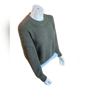 Size XL Olive Green Universal Thread Sweater